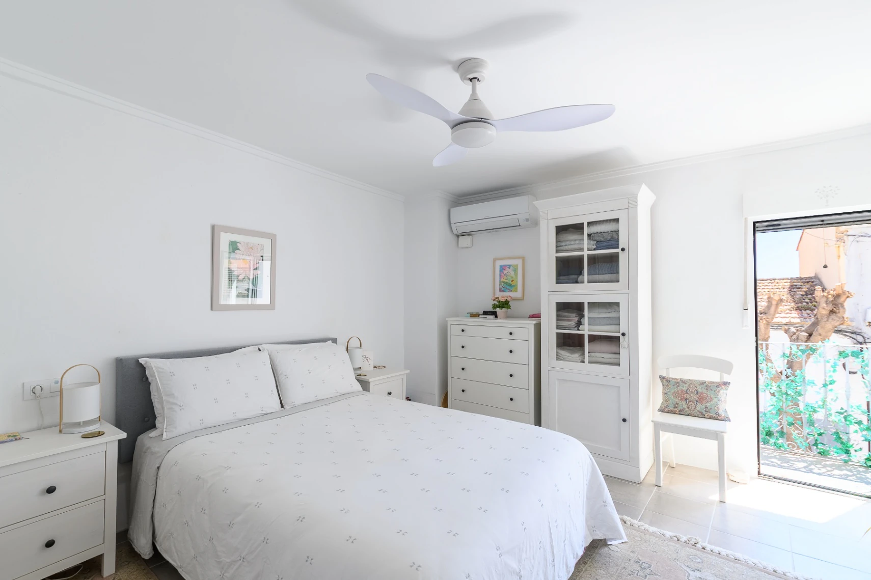 Spectacular reformed townhouse for sale in Teulada