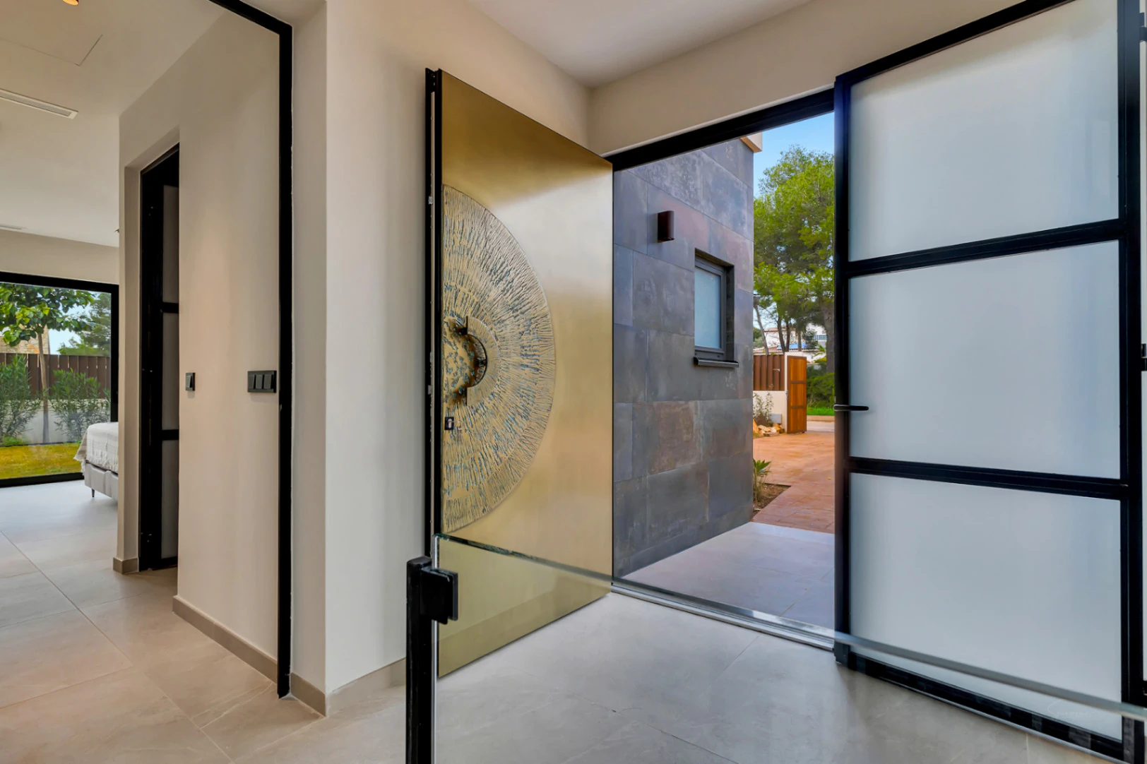 Luxury new build villa located in a quiet area.