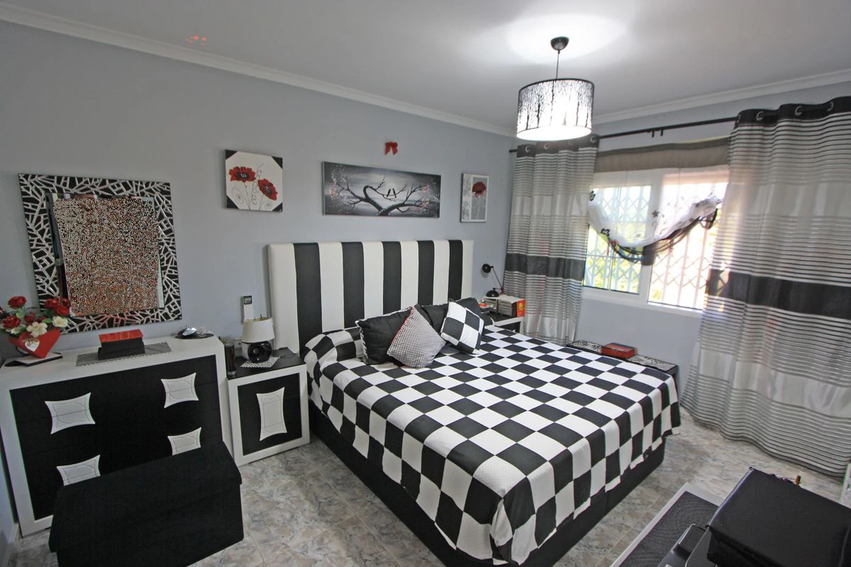 Finca-Villa of 11.310 m2 at 400 m from the beach