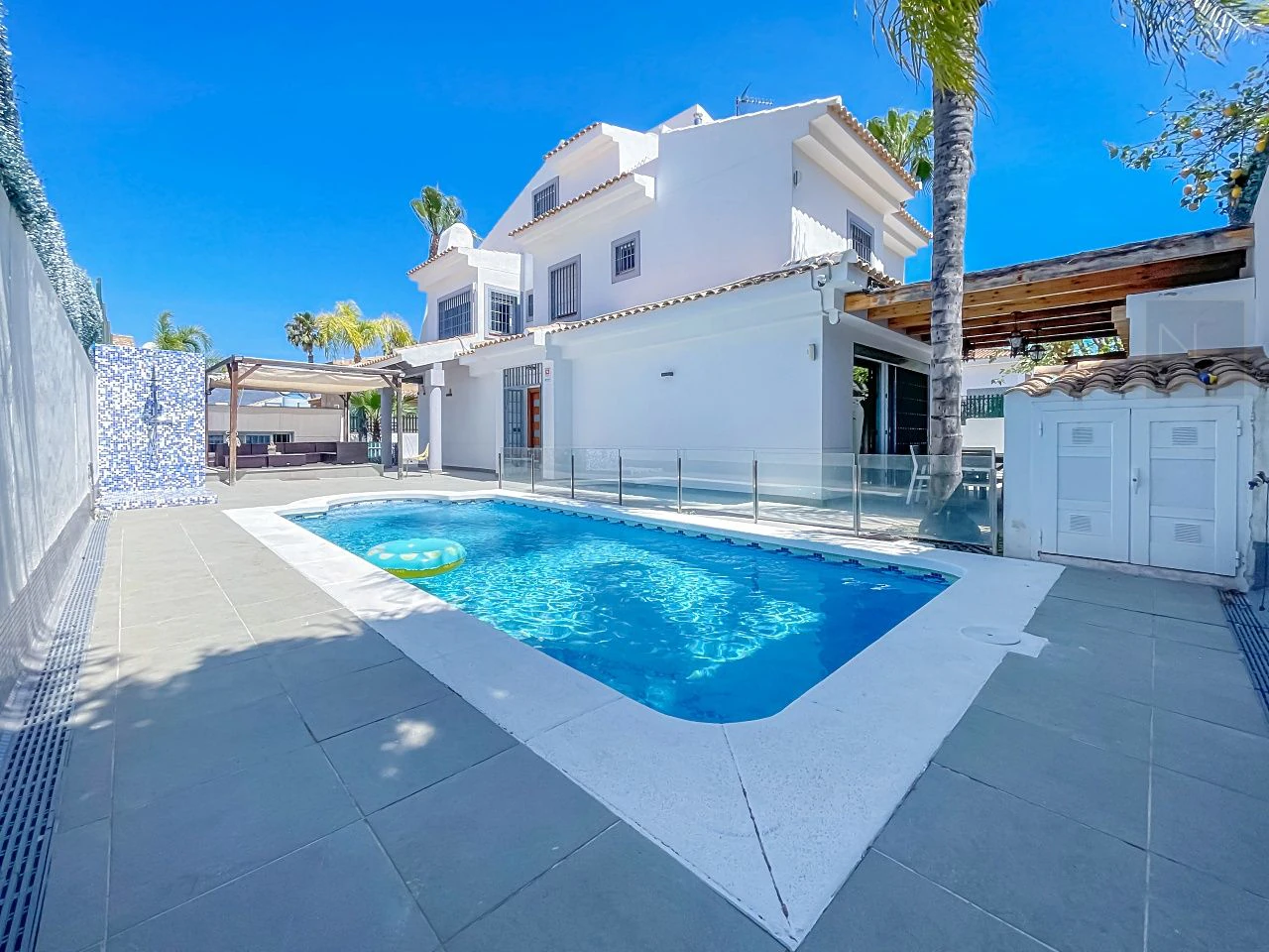 Villa de luxe de six chambres à Benidorm
