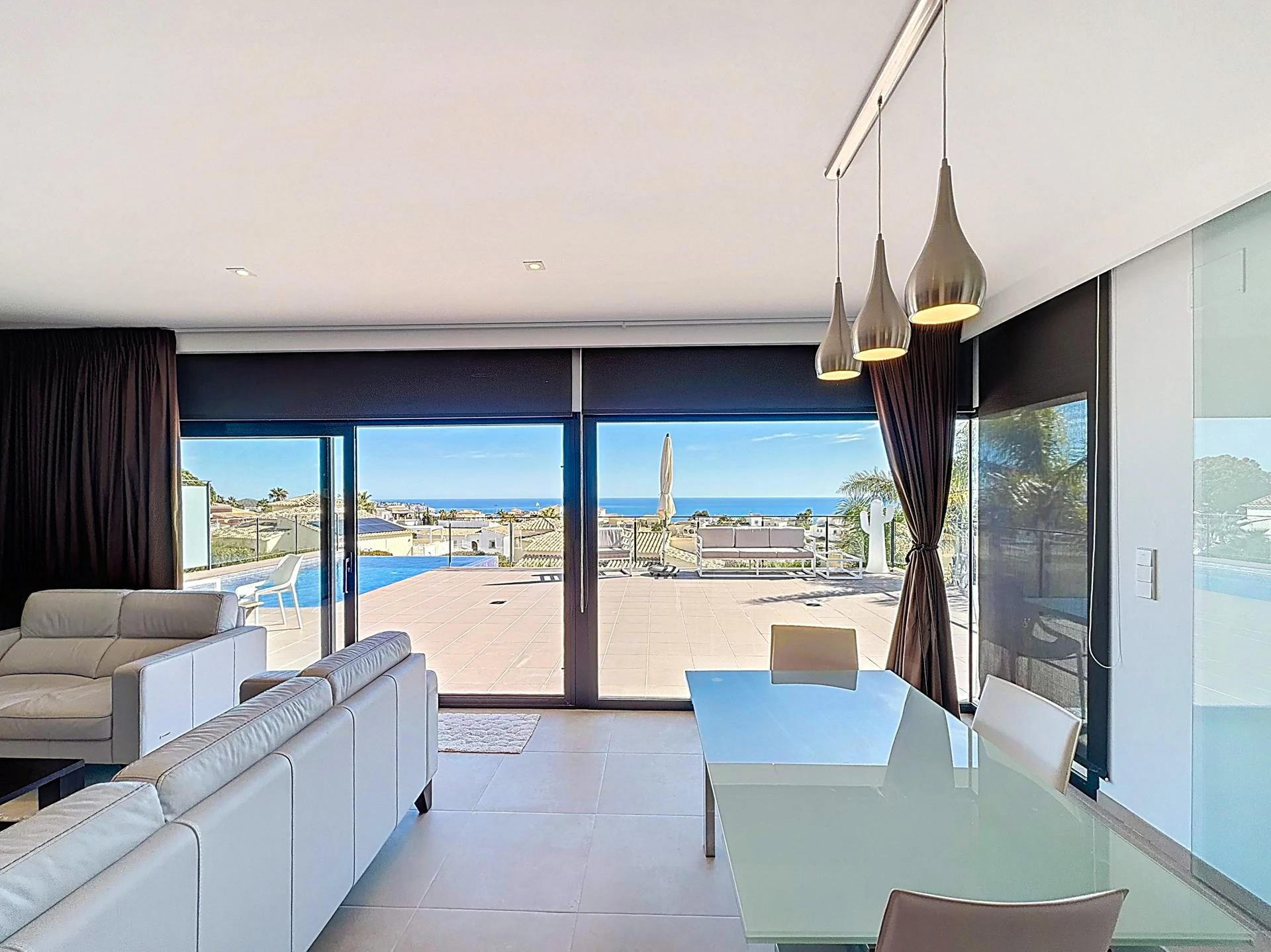 Cumbre del Sol Moderne Villa met uitzicht op zee