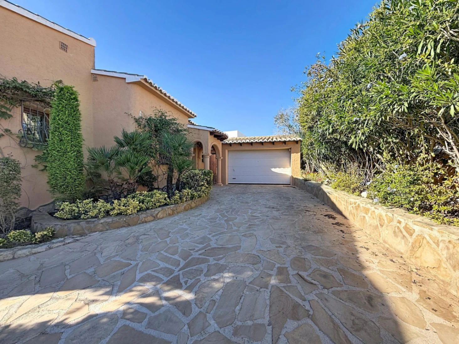 Cumbre del Sol Villa auf Doppelgrundstück mit Panoramablick in Kalmias