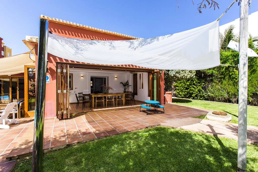 Villa with direct access to one of the best beaches in Dénia