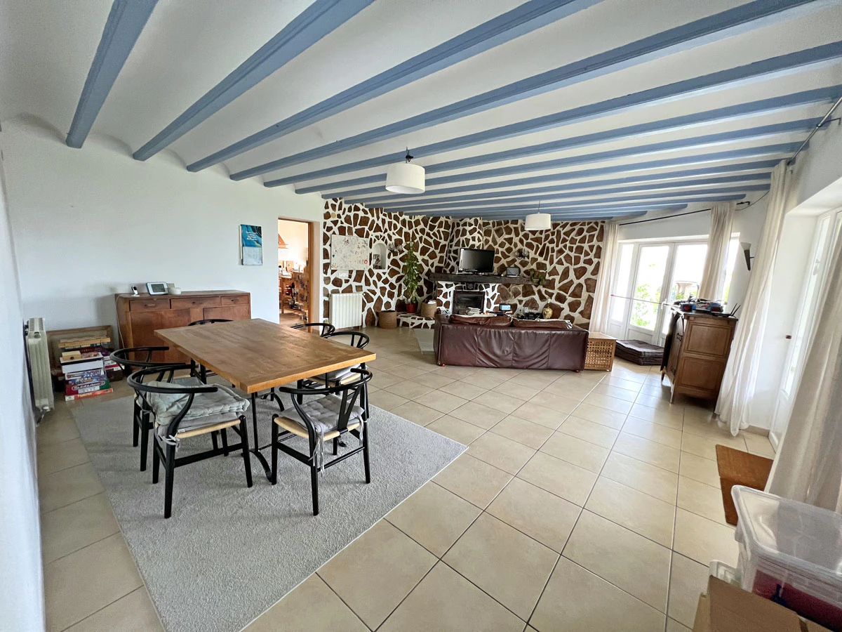 Villa in de buurt van het strand met uitzicht op zee in Javea