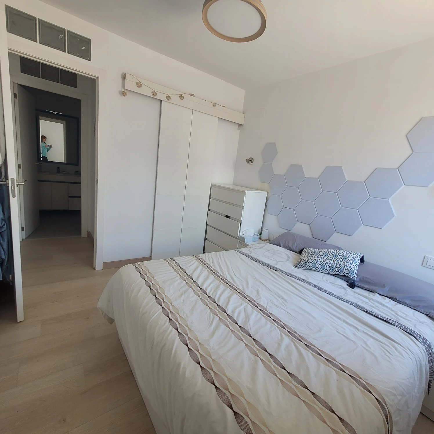 Renovated 2-Bedroom Apartment for Sale Near Arenal Beach, Jávea