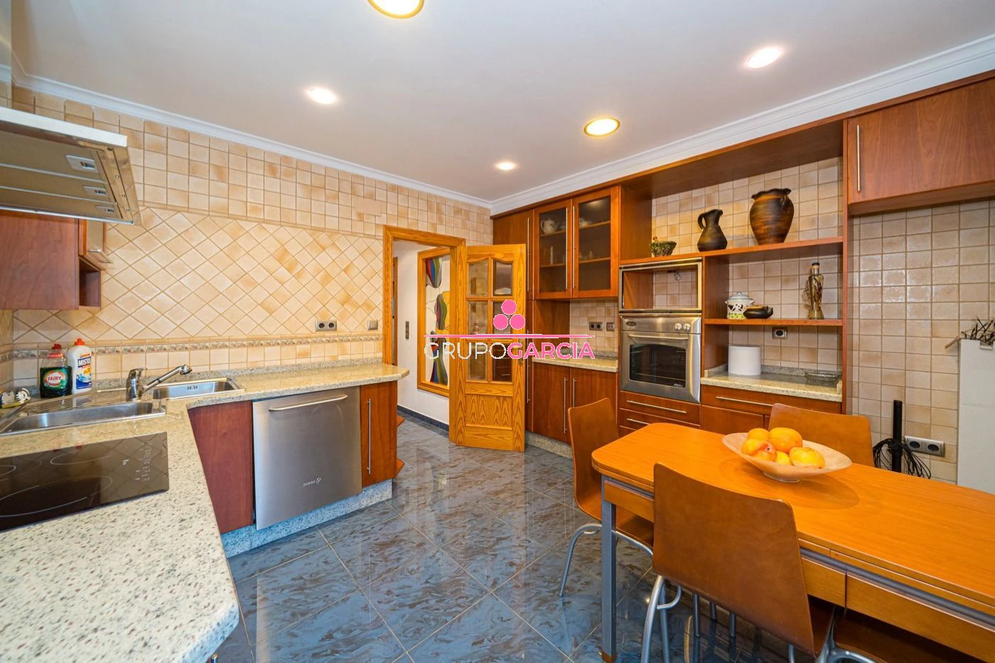 Commercial premises for sale in Alcalali