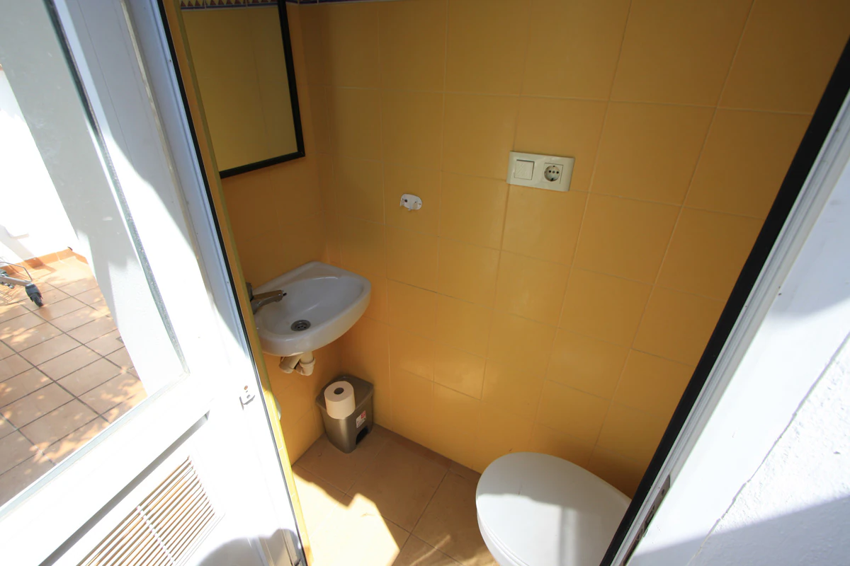 TOWNHOUSE - BUNGALOW WITH OWN PLOT 350 M FROM THE BEACH IN DÉNIA