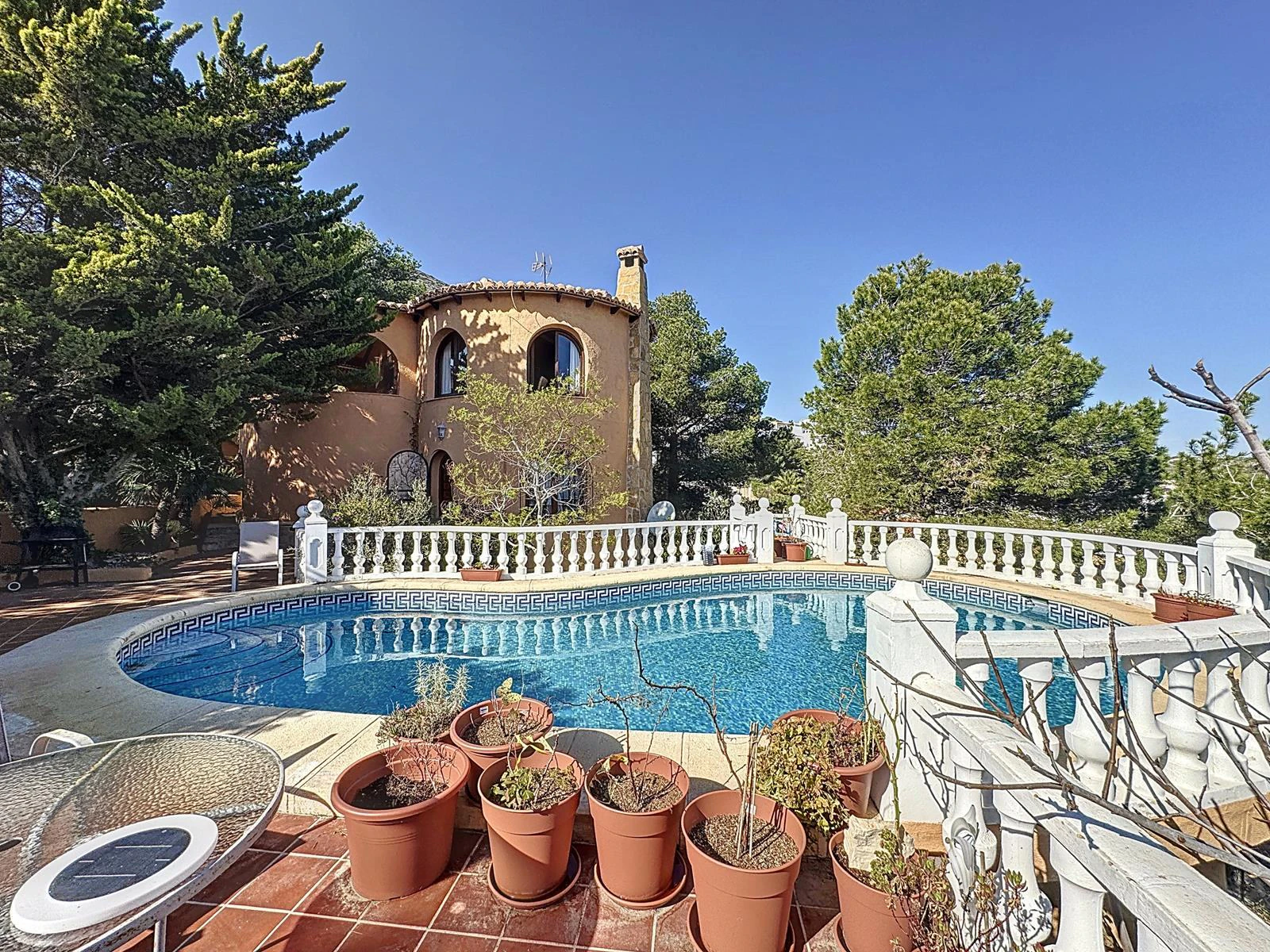 Cumbre del Sol villa with private pool and sea views