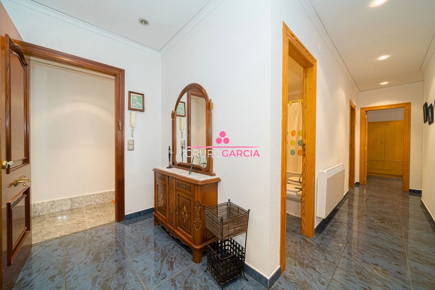 Commercial premises for sale in Alcalali
