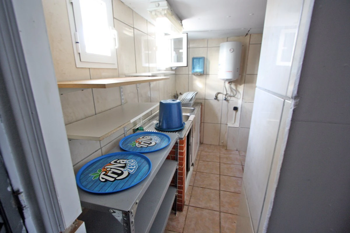 Commercial premises near the beach for sale in Denia