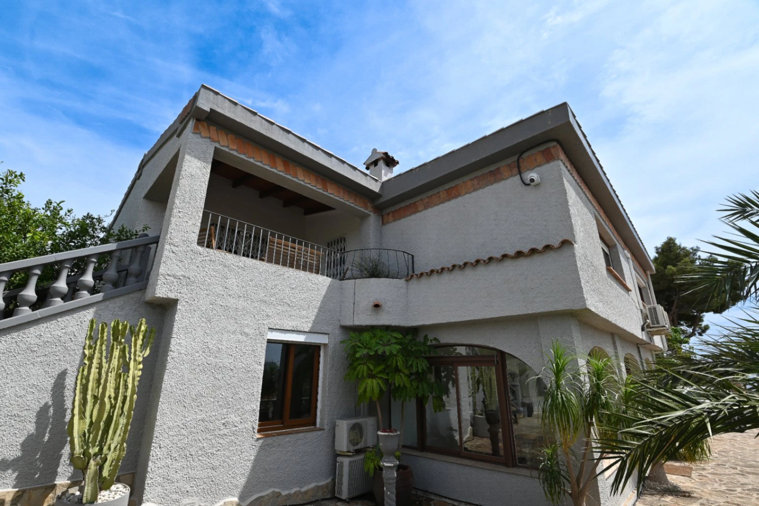 Charmante villa méditerranéenne avec vue sur la mer, grande piscine couverte et jardin – Teulada