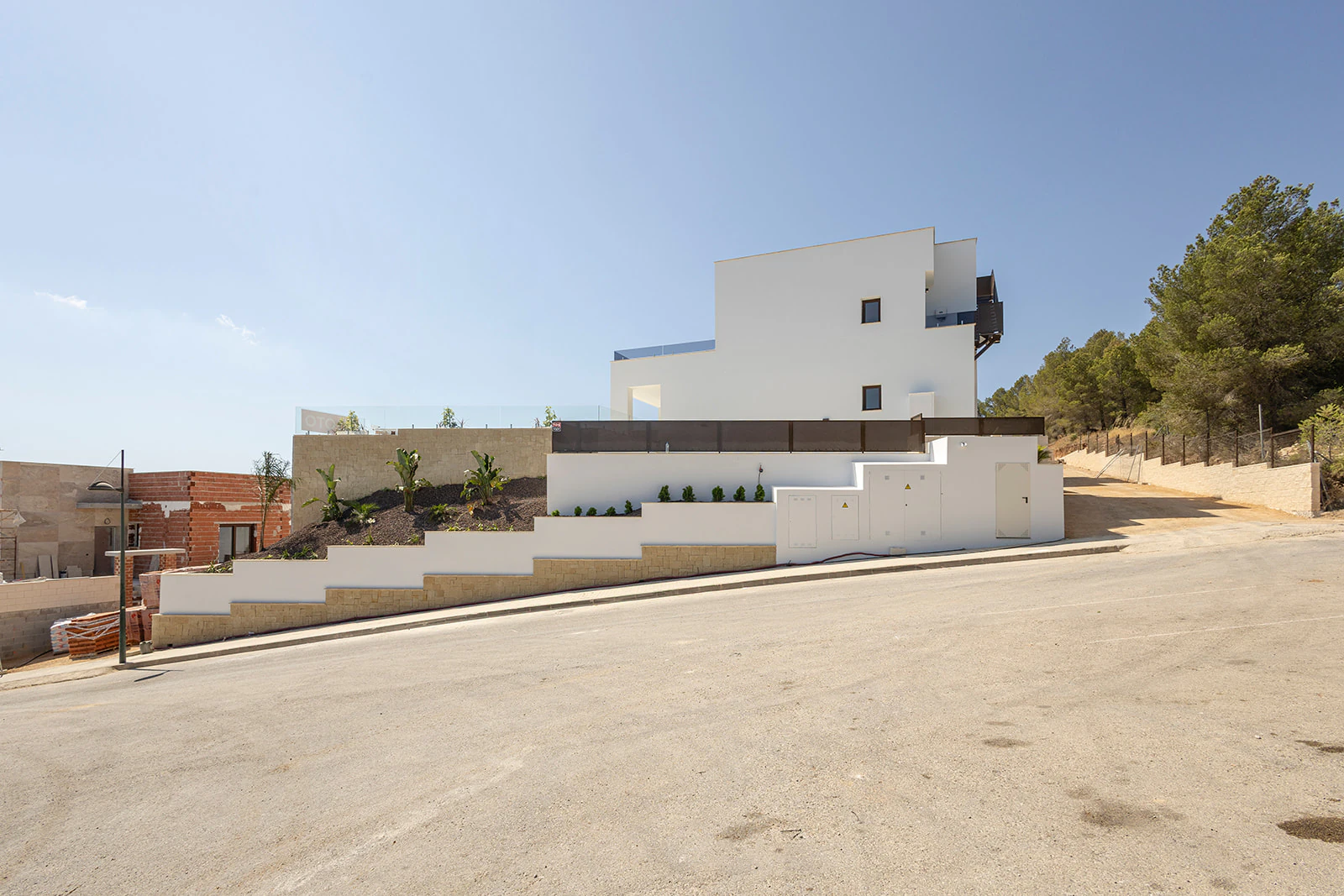 Modern Villa in Polop with Stunning Mountain Views