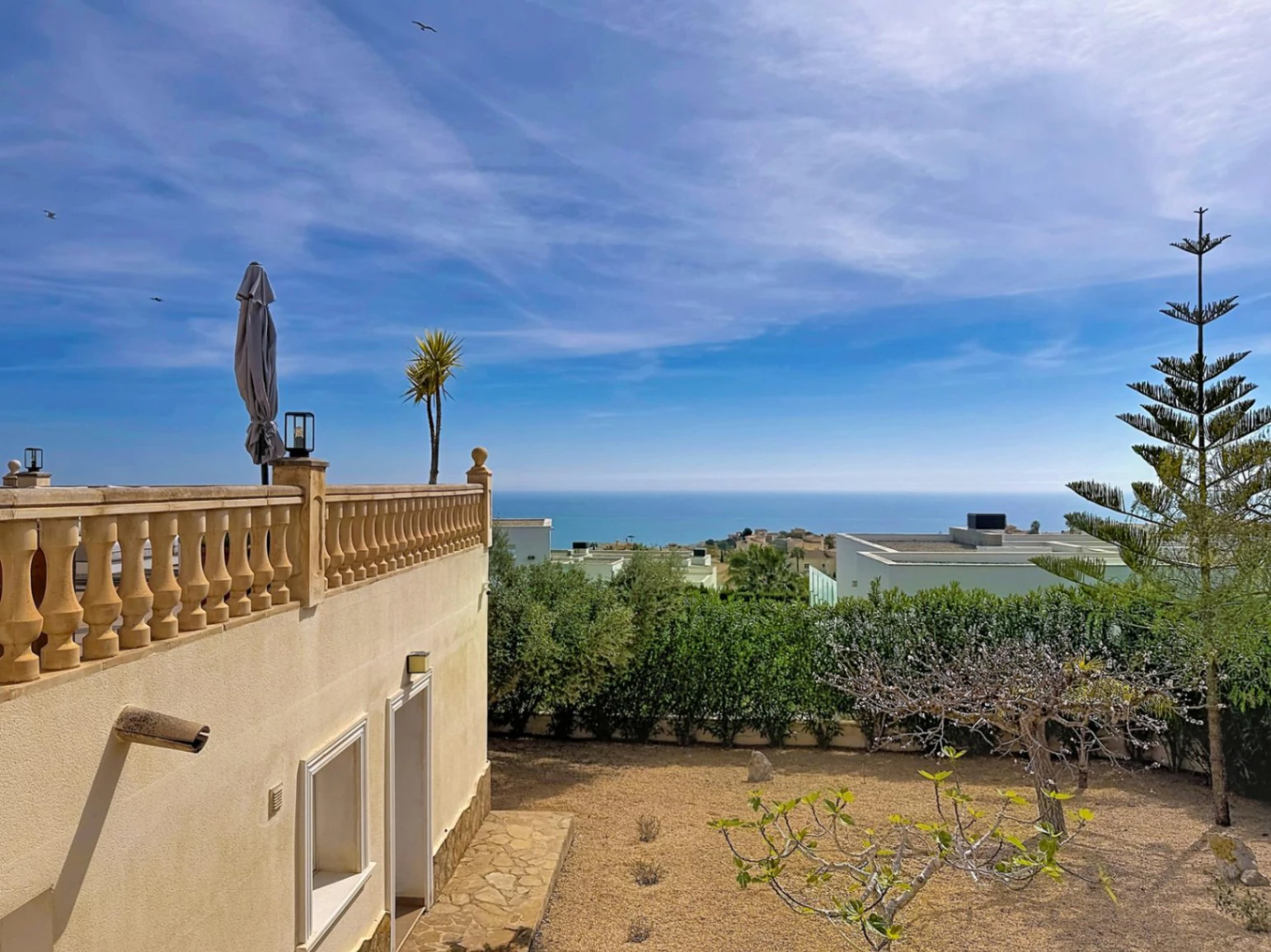 Cumbre del Sol, Villa with sea views