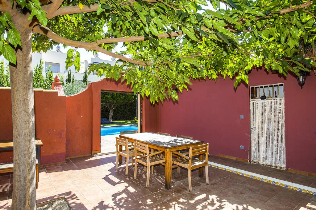 Villa with direct access to one of the best beaches in Dénia