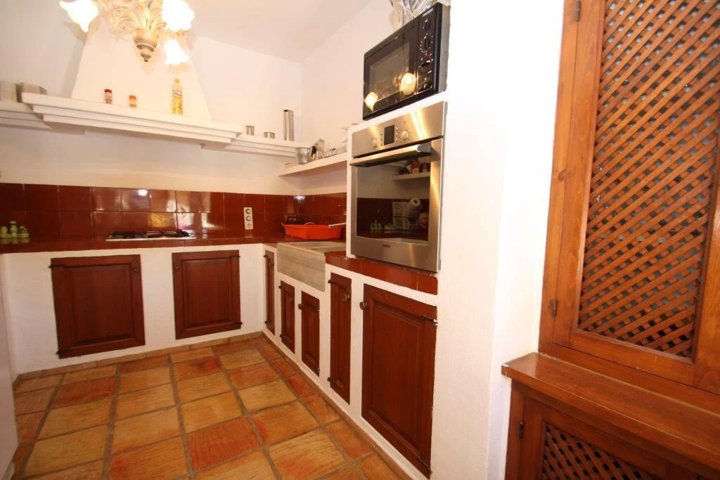 Double-Level 3 Bedroom House Pueblo Alcasar Pool Gardens & Facilities