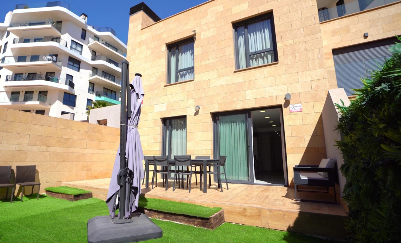 Neues Stadthaus zu verkaufen in Villajoyosa