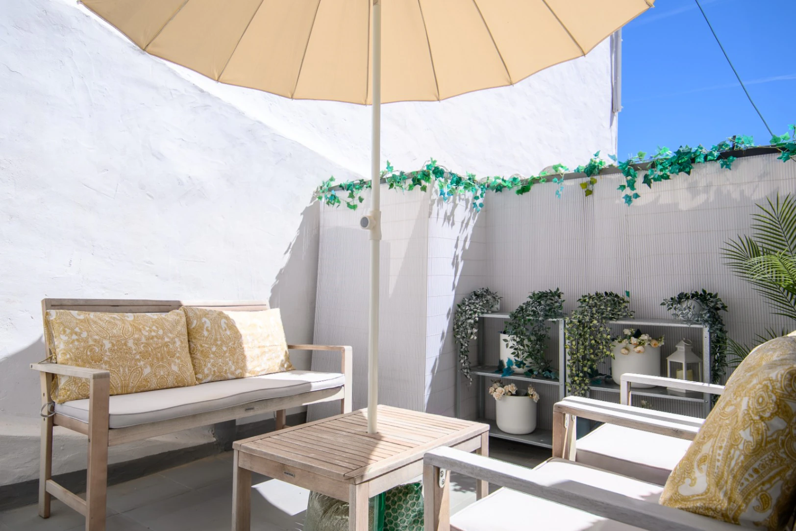 Spectacular reformed townhouse for sale in Teulada