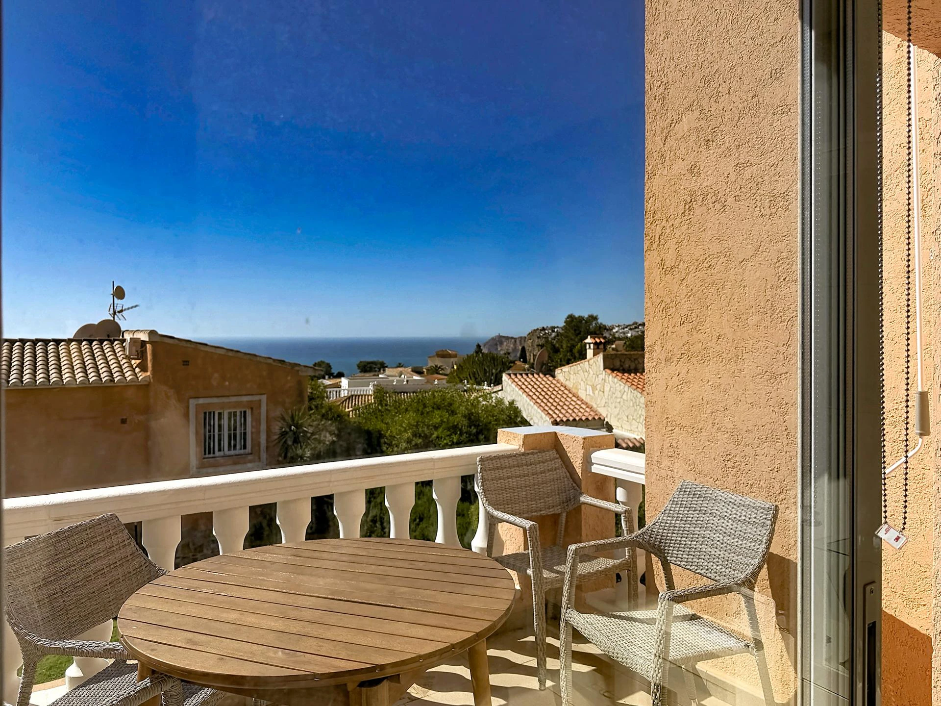 Cumbre del Sol appartement gerenoveerd met uitzicht op zee