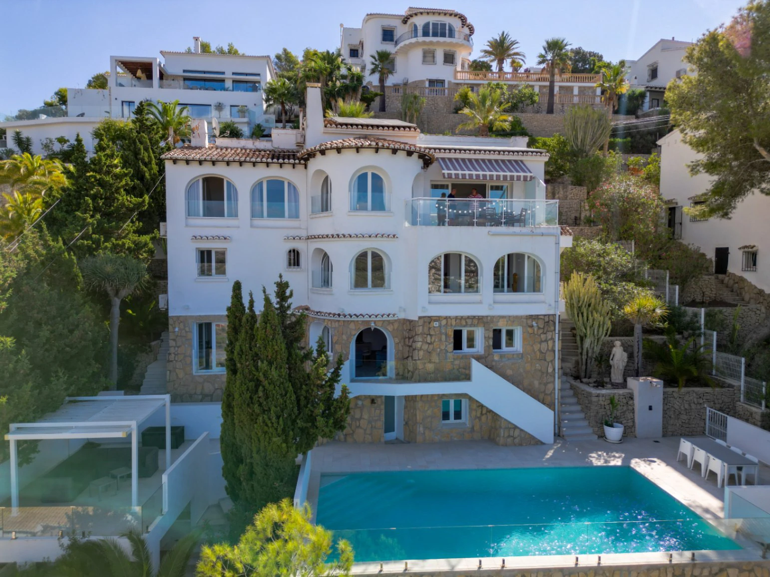 Prachtige Villa Te Koop in Moraira, 7 Slaapkamers
