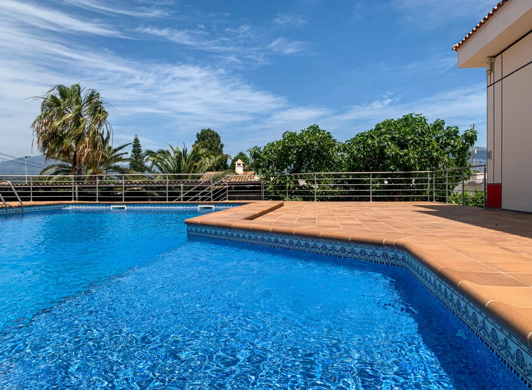 Villa zum verkauf in Albir