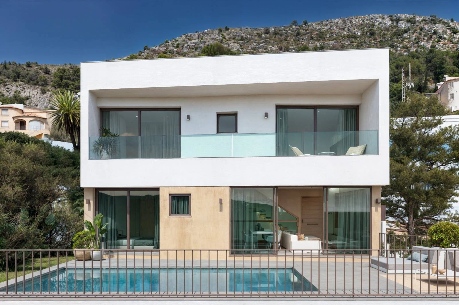 Villa for sale in Alcalali