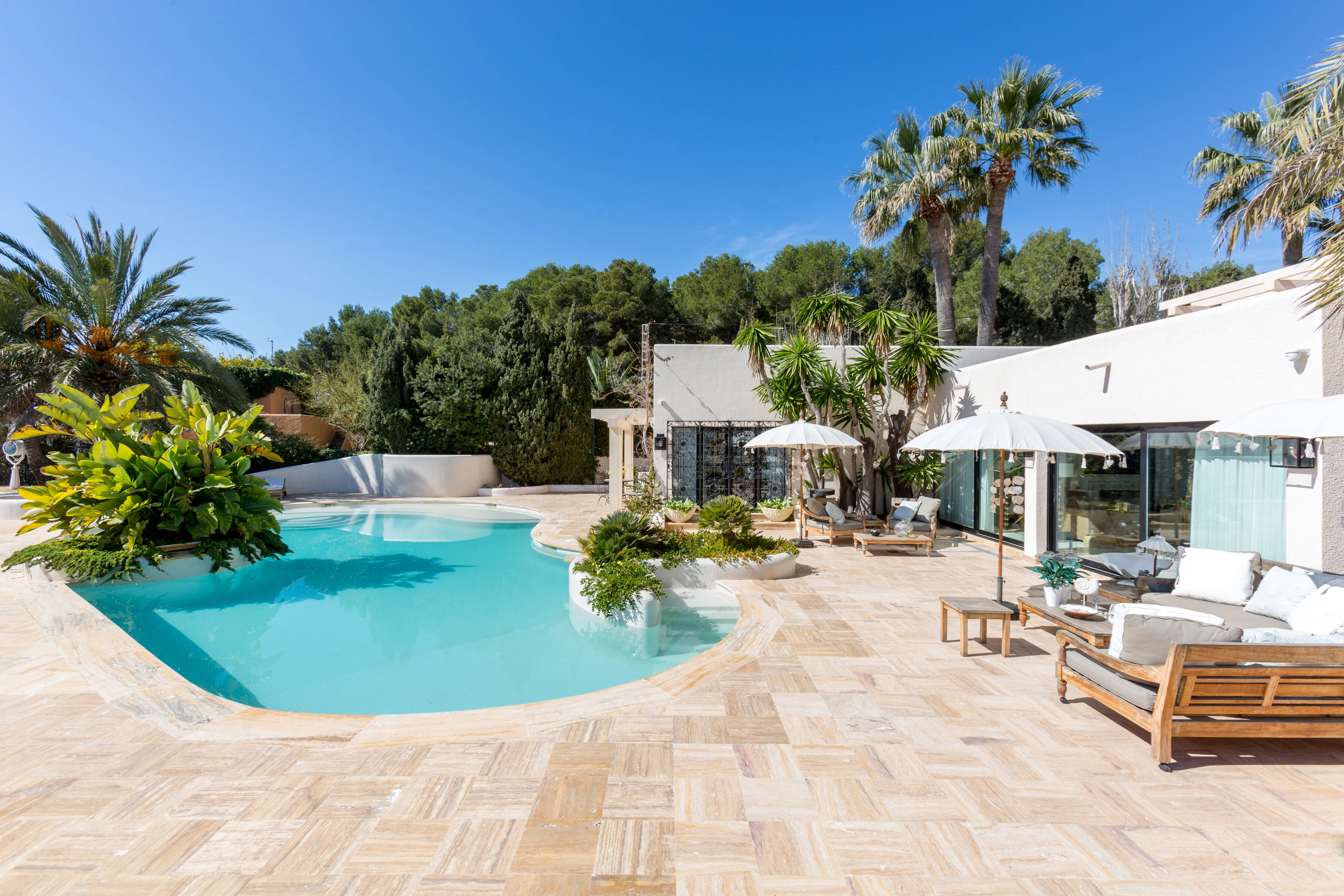 Unique Impressive Luxury Villa Beach House