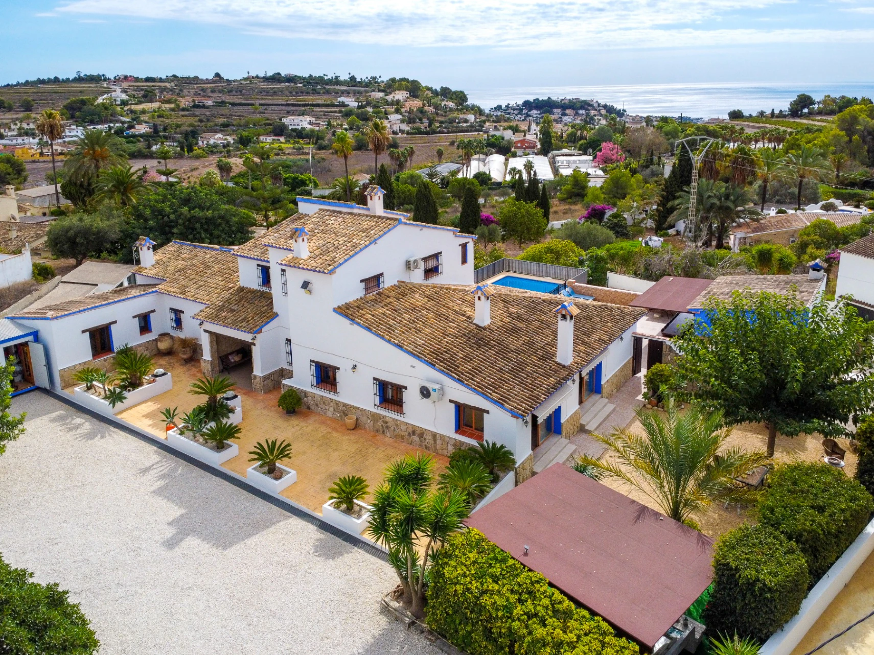 Finca à vendre à Benissa sur un grand terrain avec piscine et maison d'invités