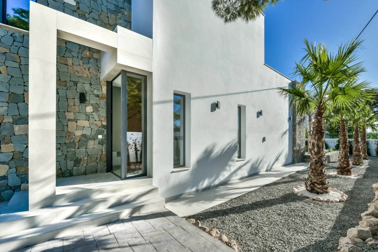 4 Schlafzimmer, 4 Badezimmer Villa zum Verkauf in Calpe