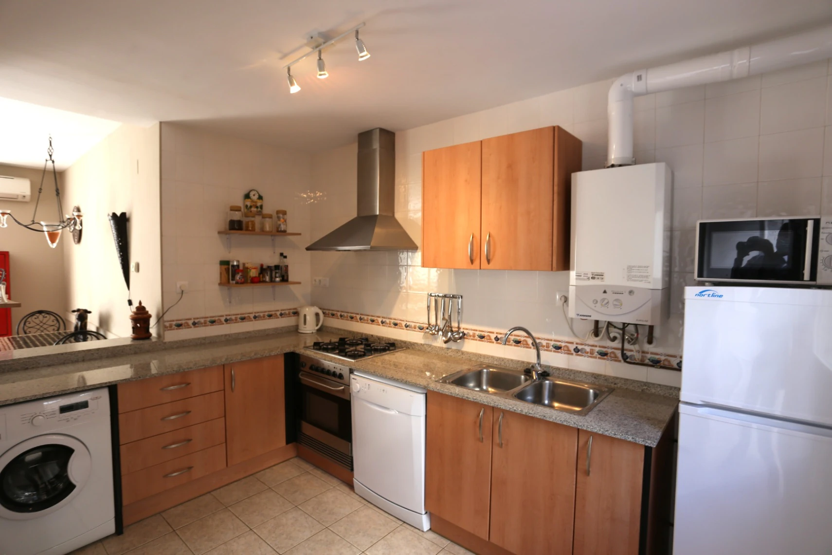 Maison de ville moderne à vendre à Jalon : exposée sud