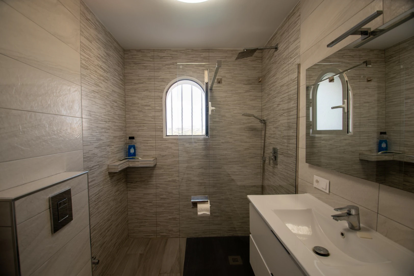 Prachtige Villa Te Koop in Moraira, 7 Slaapkamers