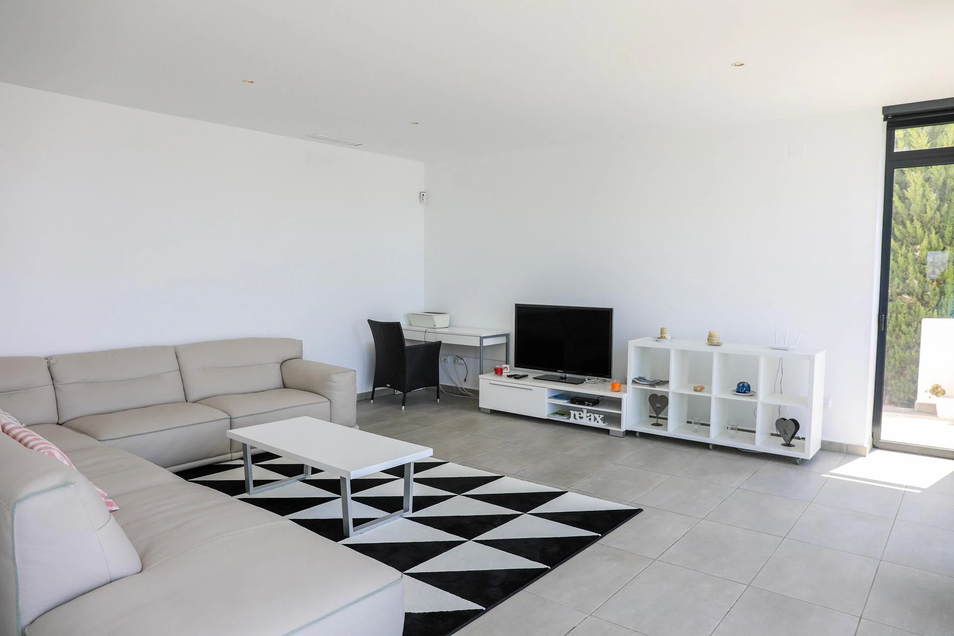 Moderne villa met panoramisch uitzicht