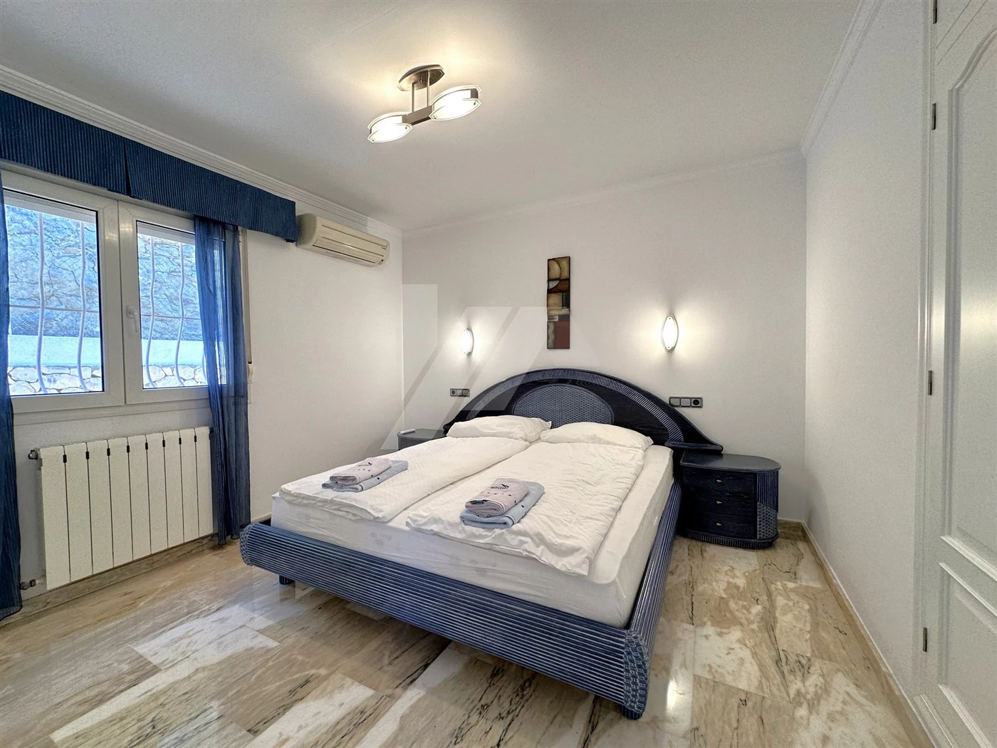 Uitzonderlijke villa te koop met uitzicht op zee in Moraira.