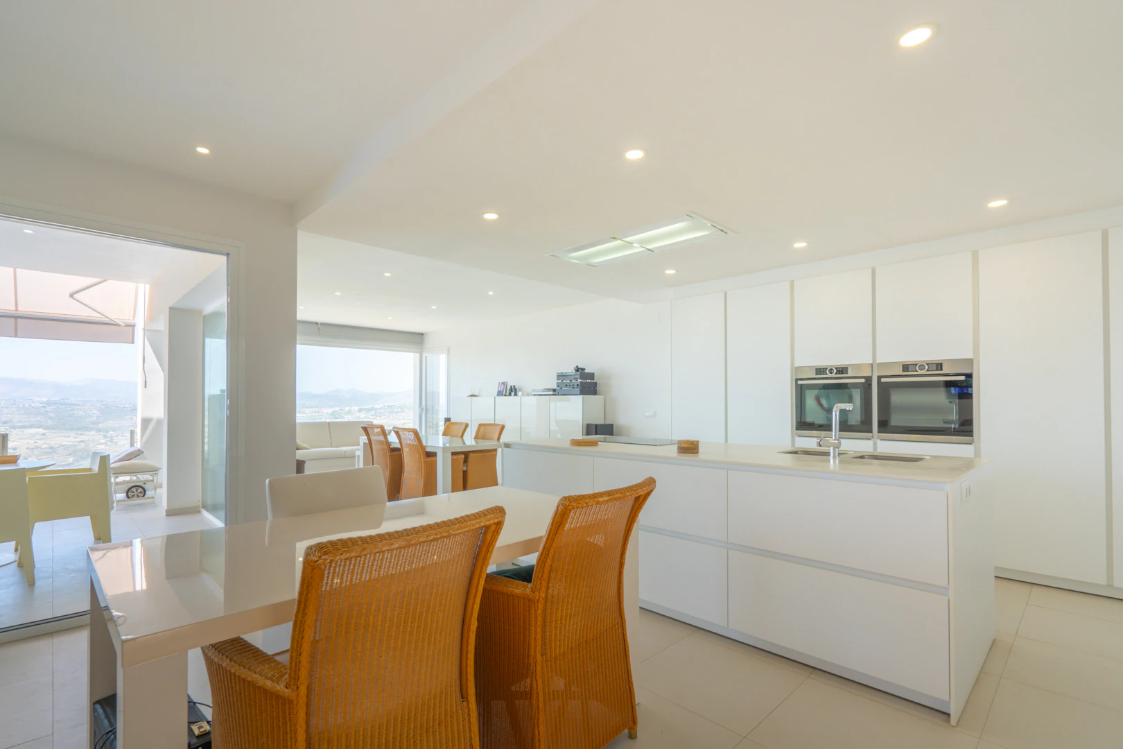 Cumbre del Sol moderne villa met uitzicht op zee