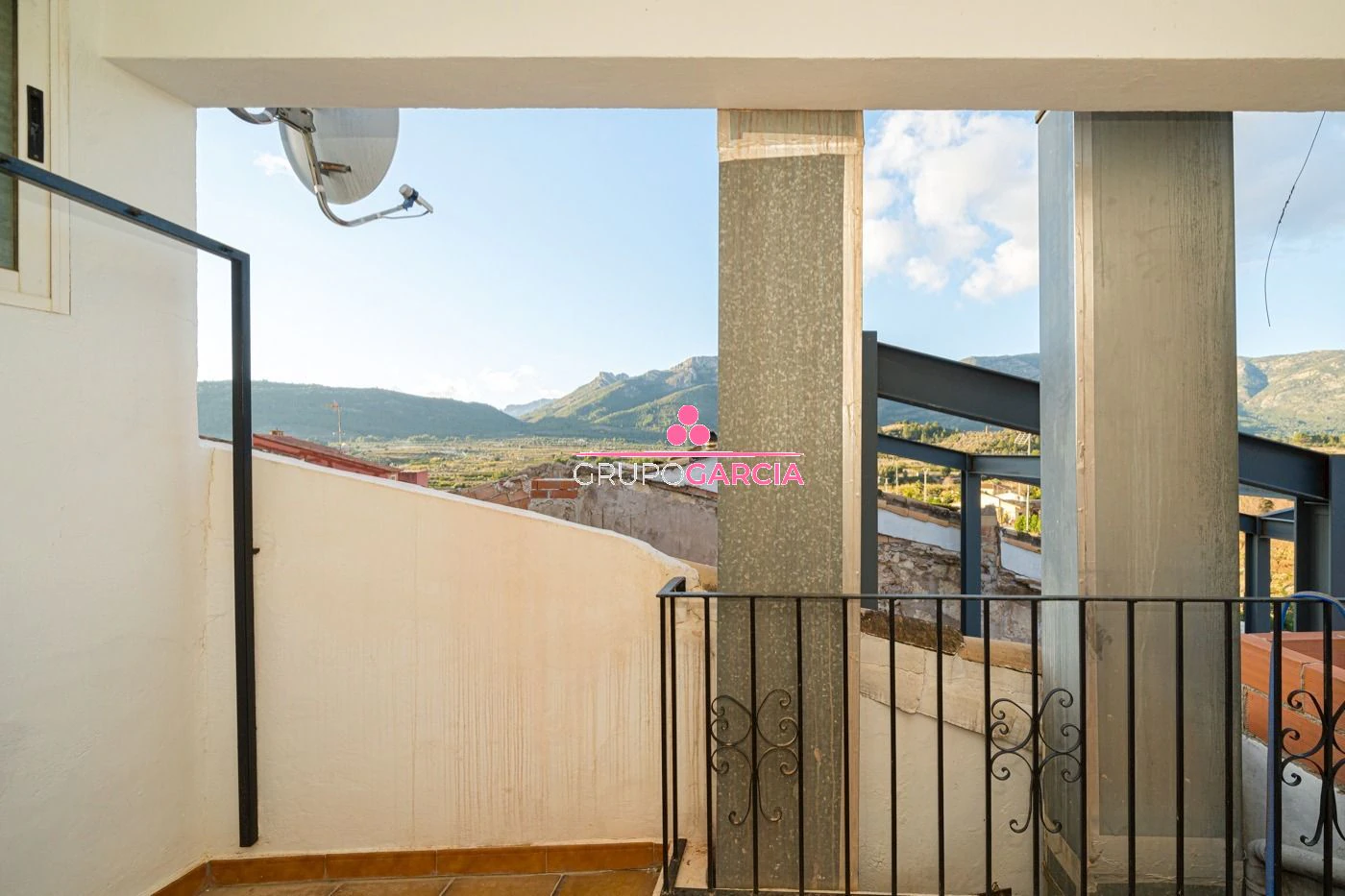 Commercial premises for sale in Alcalali