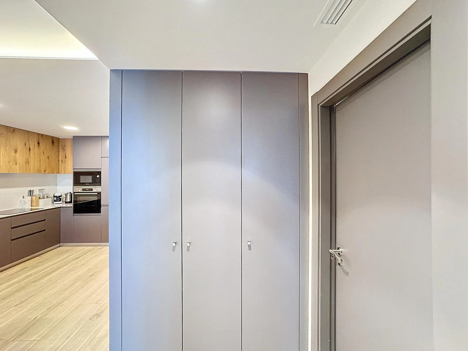 Cumbre del Sol, modern apartment with private garden