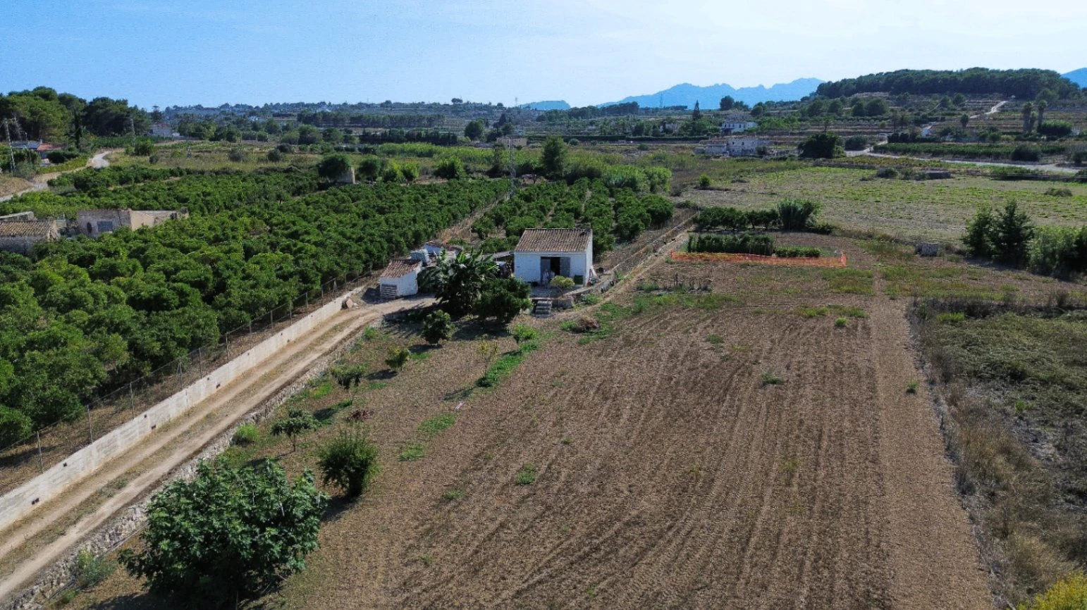 AGRICULTURELE WONING TE KOOP IN TEULADA