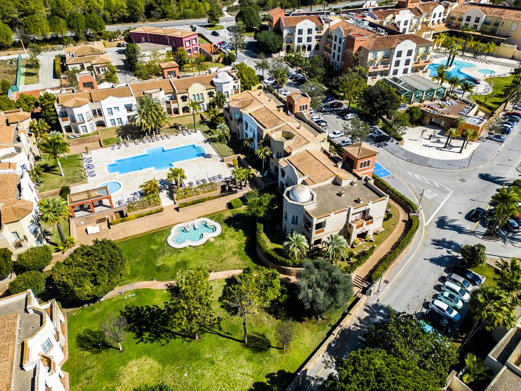 Apartment with separate guest area, in the surroundings of the Denia Marriott La Sella Golf Resort  Spa