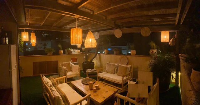 Prachtig herenhuis met uitzicht op zee te koop in de haven van Javea