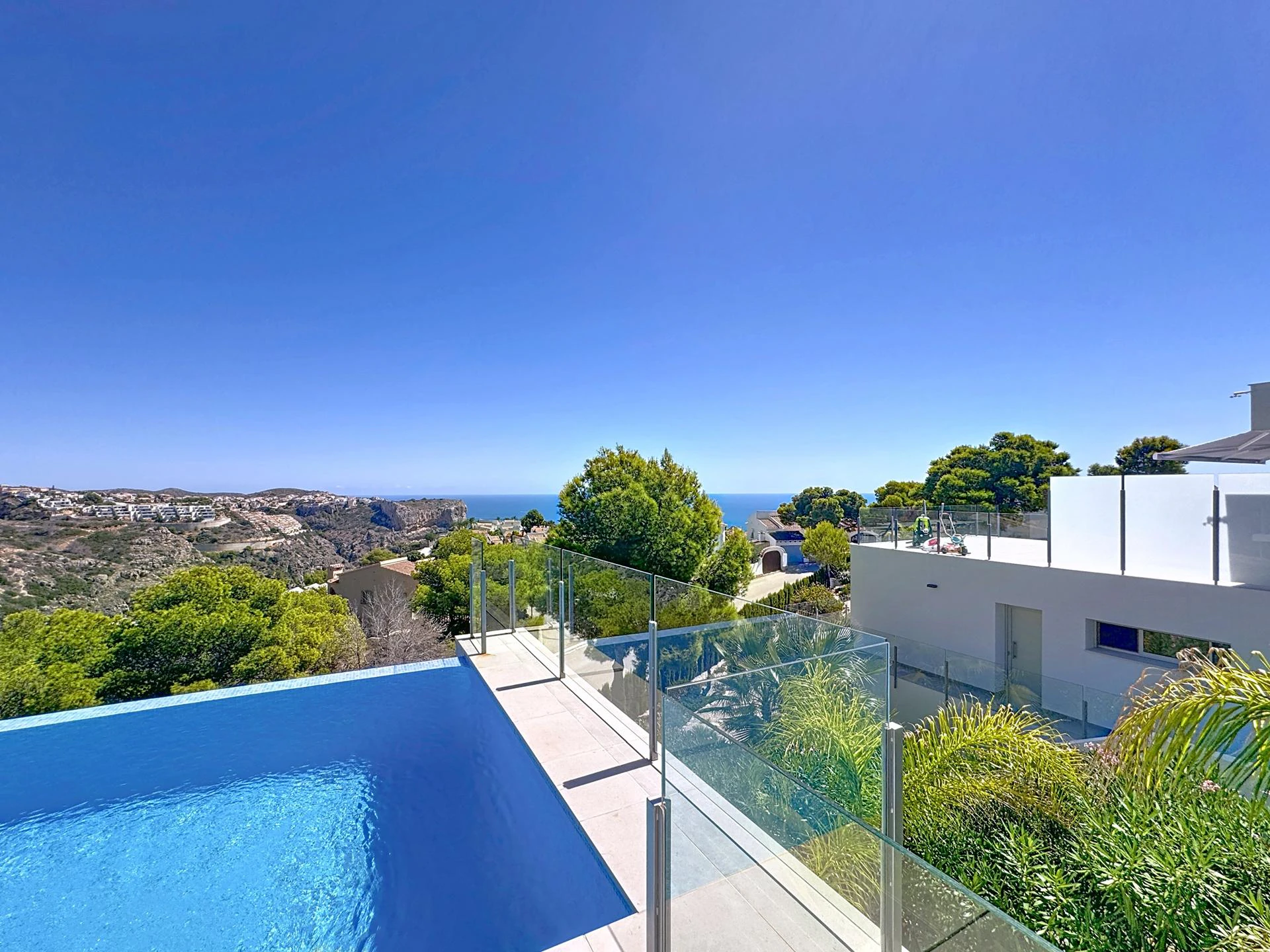 Cumbre del Sol modern villa with sea views and private pool
