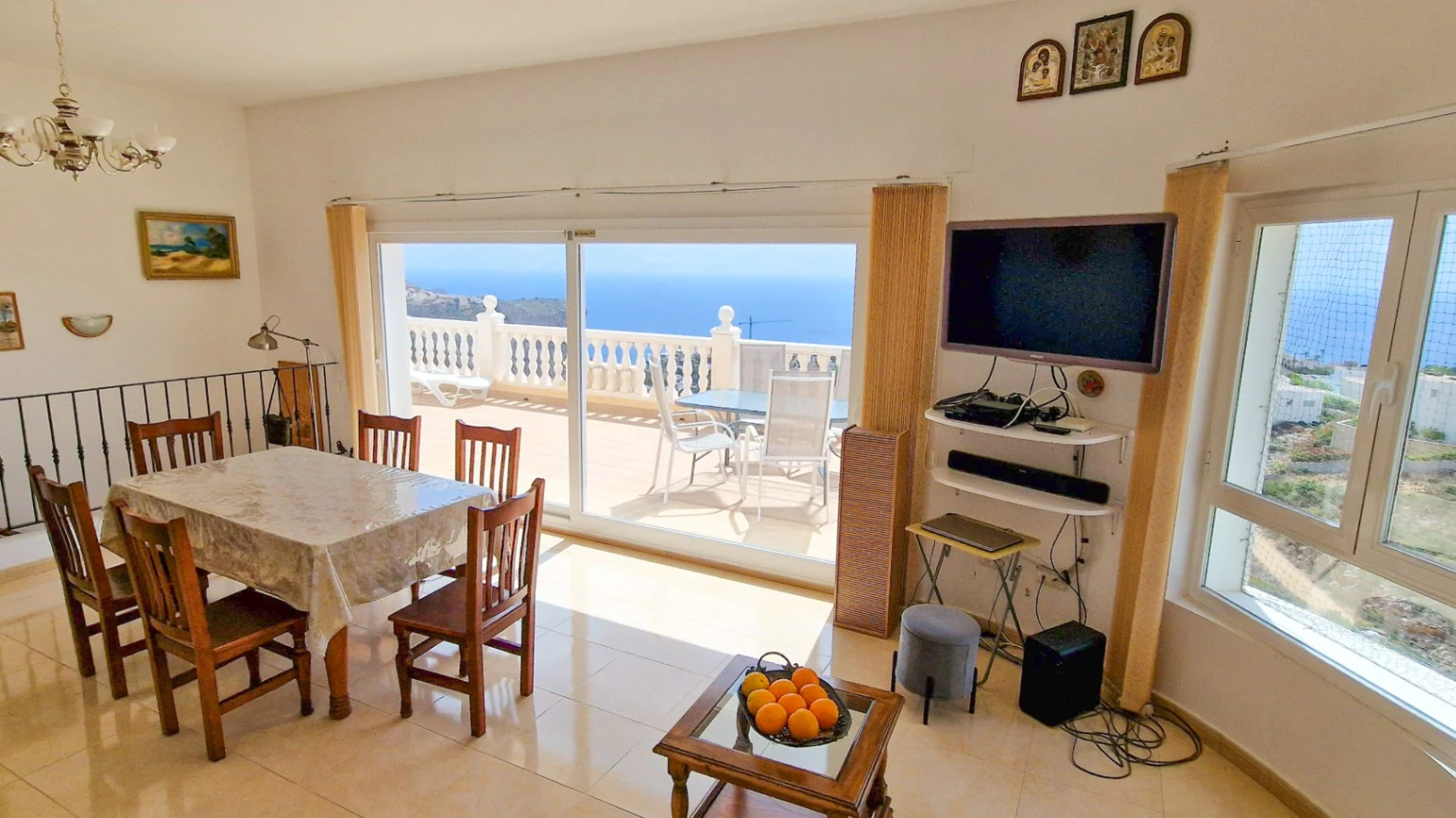Spacious 4-Bedroom Villa for Sale – 820 m Plot | Costa Blanca