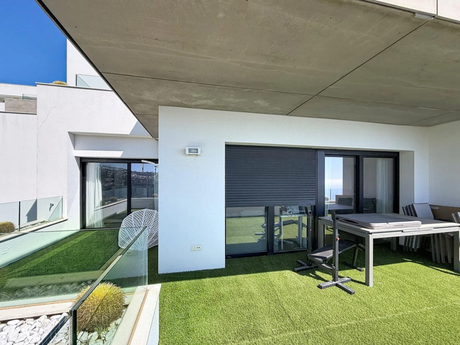 Cumbre del Sol moderne luxe appartement metSpectaculaire panoramisch uitzicht op de zee en de kliffen