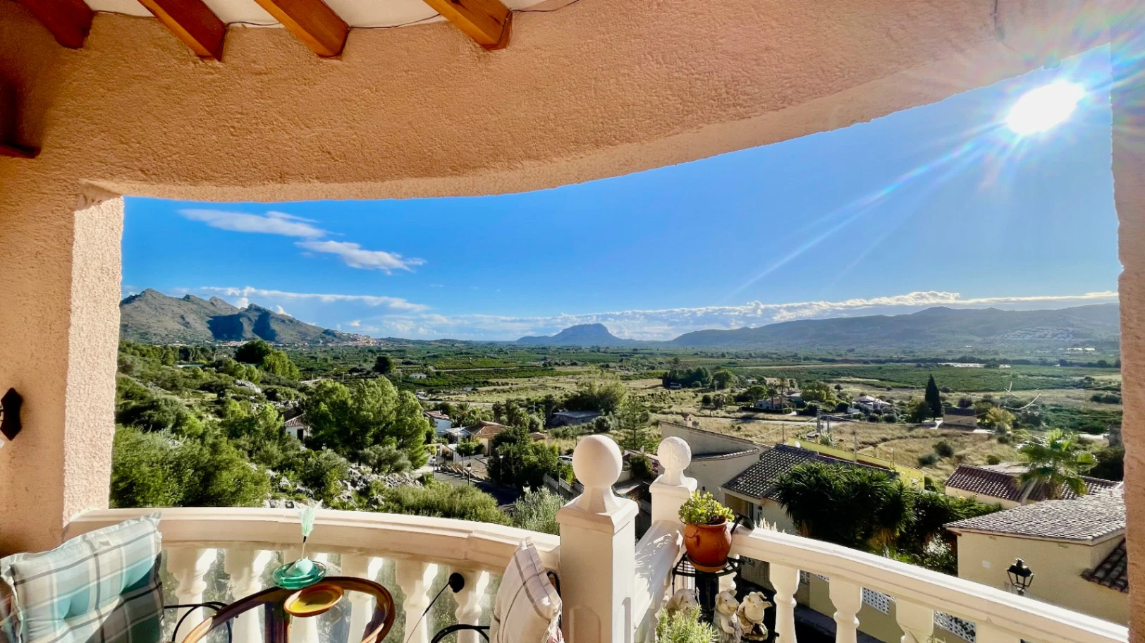 Villa te koop in Tormos: op het zuiden gelegen, panoramisch uitzicht
