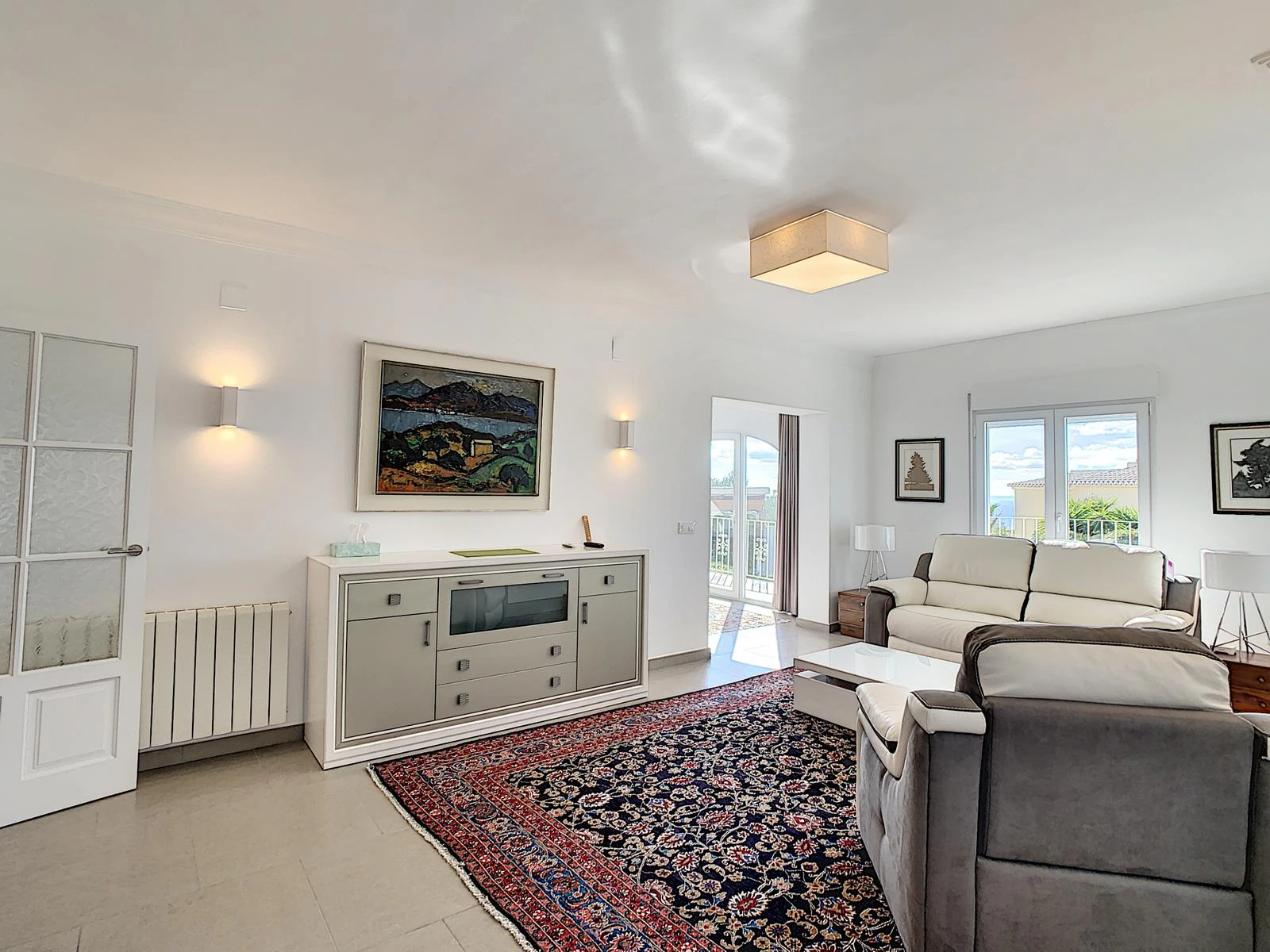 Cumbre del Sol villa gerenoveerd met uitzicht op zee
