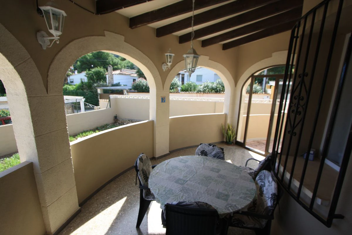 VILLA WITH MOUNTAIN VIEWS IN DÉNIA