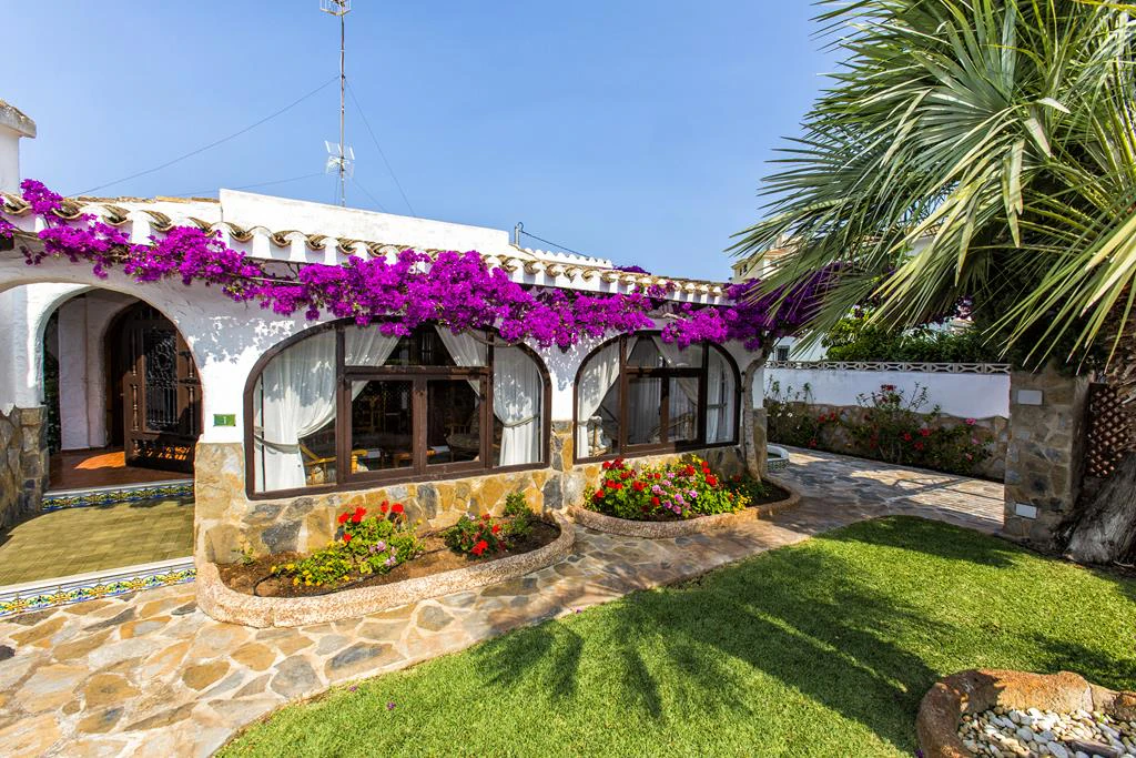 Vrijstaande villa op 50 m van het strand, Dénia