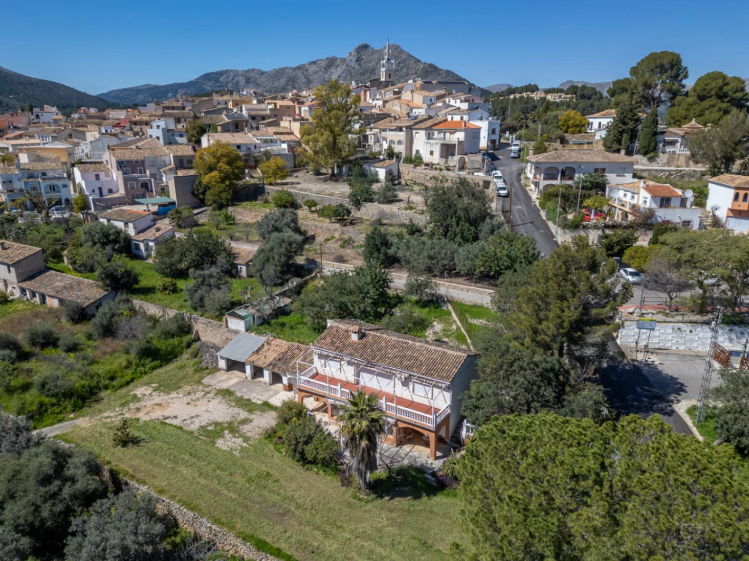 Villa for sale in Parcent: Exciting investment opportunity
