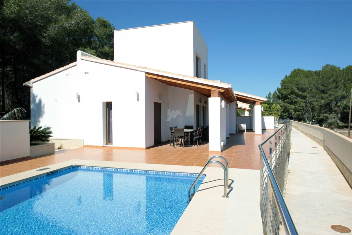 Villa's te koop in Moraira, Costa Blanca.