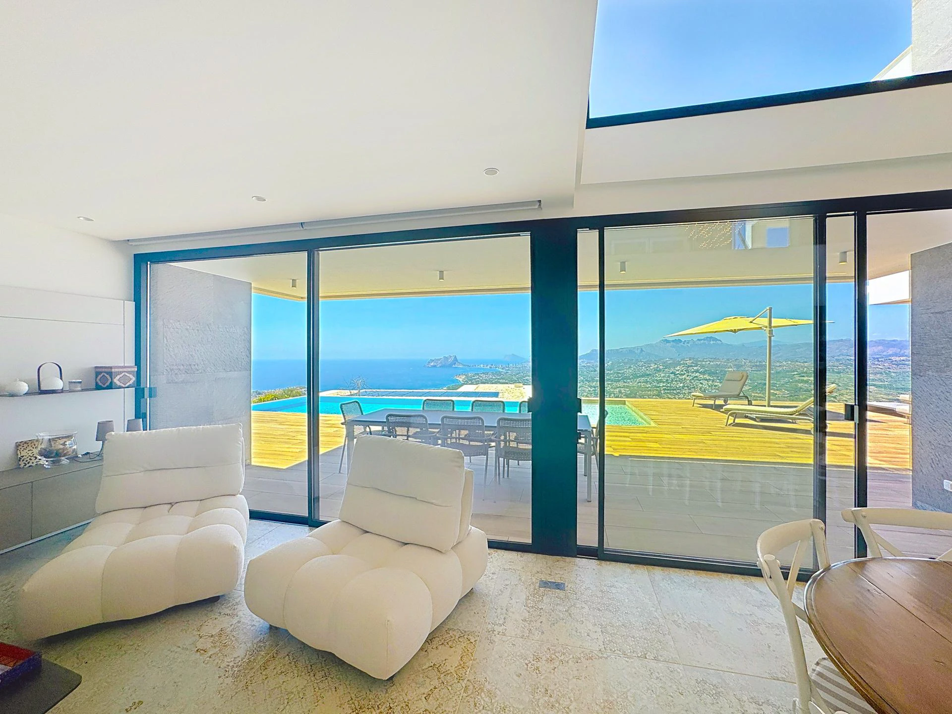 Cumbre del Sol Luxury villa with panoramic views in Jazmines residential area