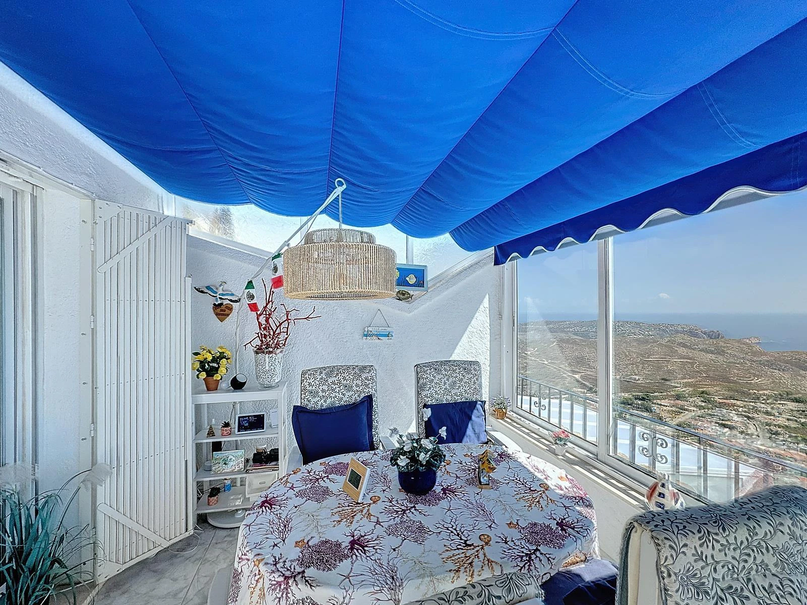 Cumbre del Sol apartment with spectacular sea views in Pueblo Panorama