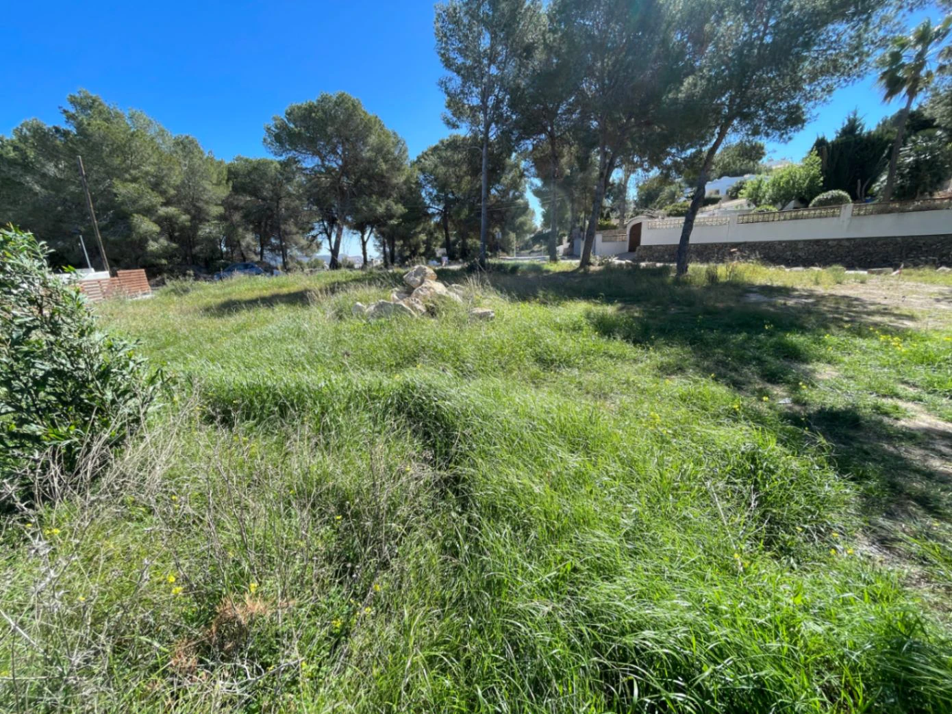 Parcela urbana cerca de todos los servicios en Moraira